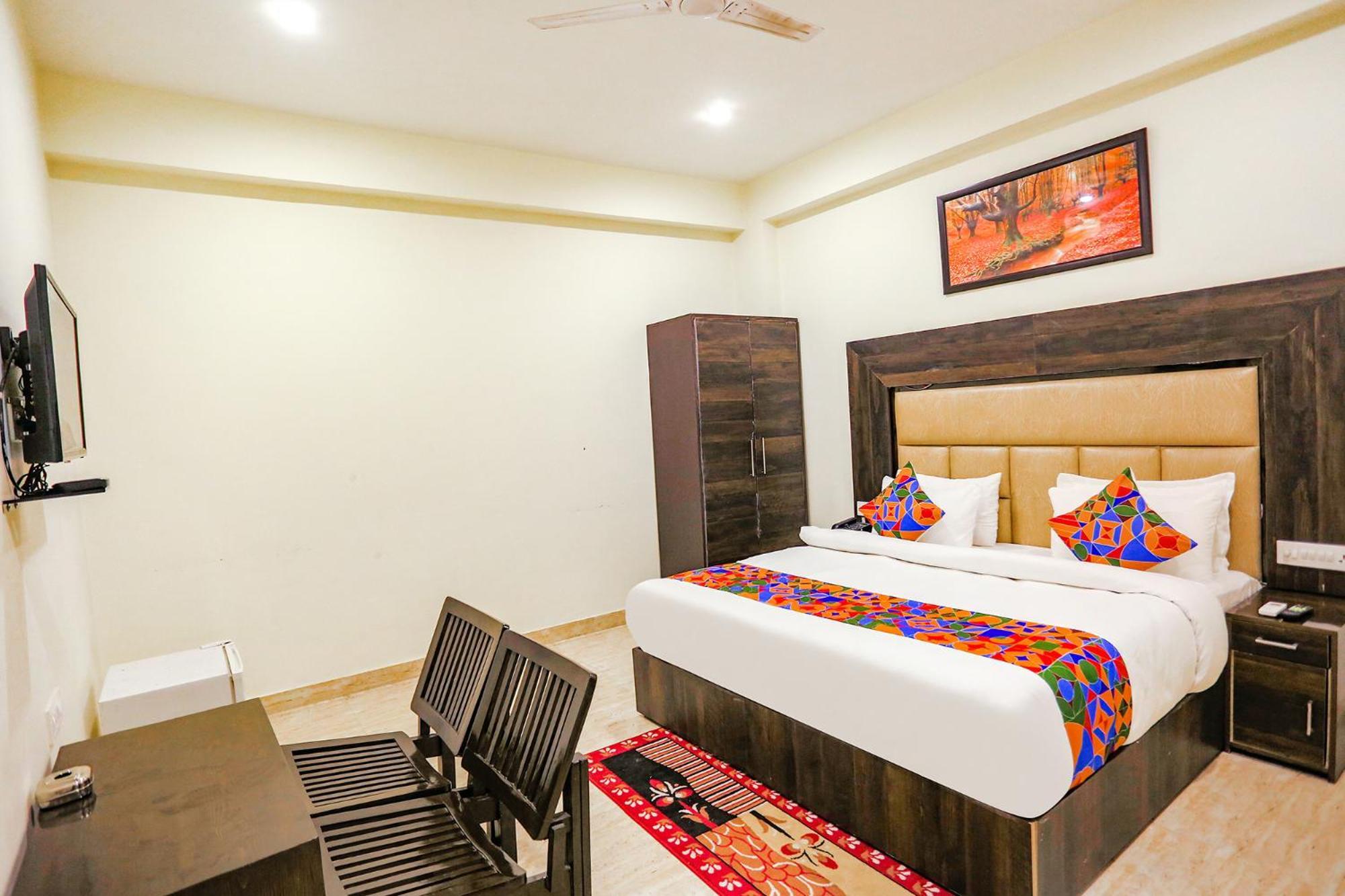 Fabhotel The Kiara Near Igi Delhi Airport New Delhi Exteriör bild