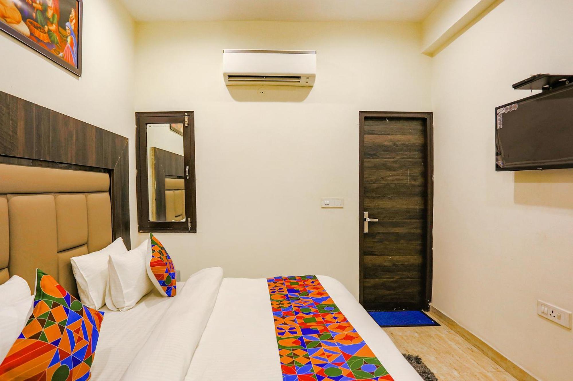 Fabhotel The Kiara Near Igi Delhi Airport New Delhi Exteriör bild