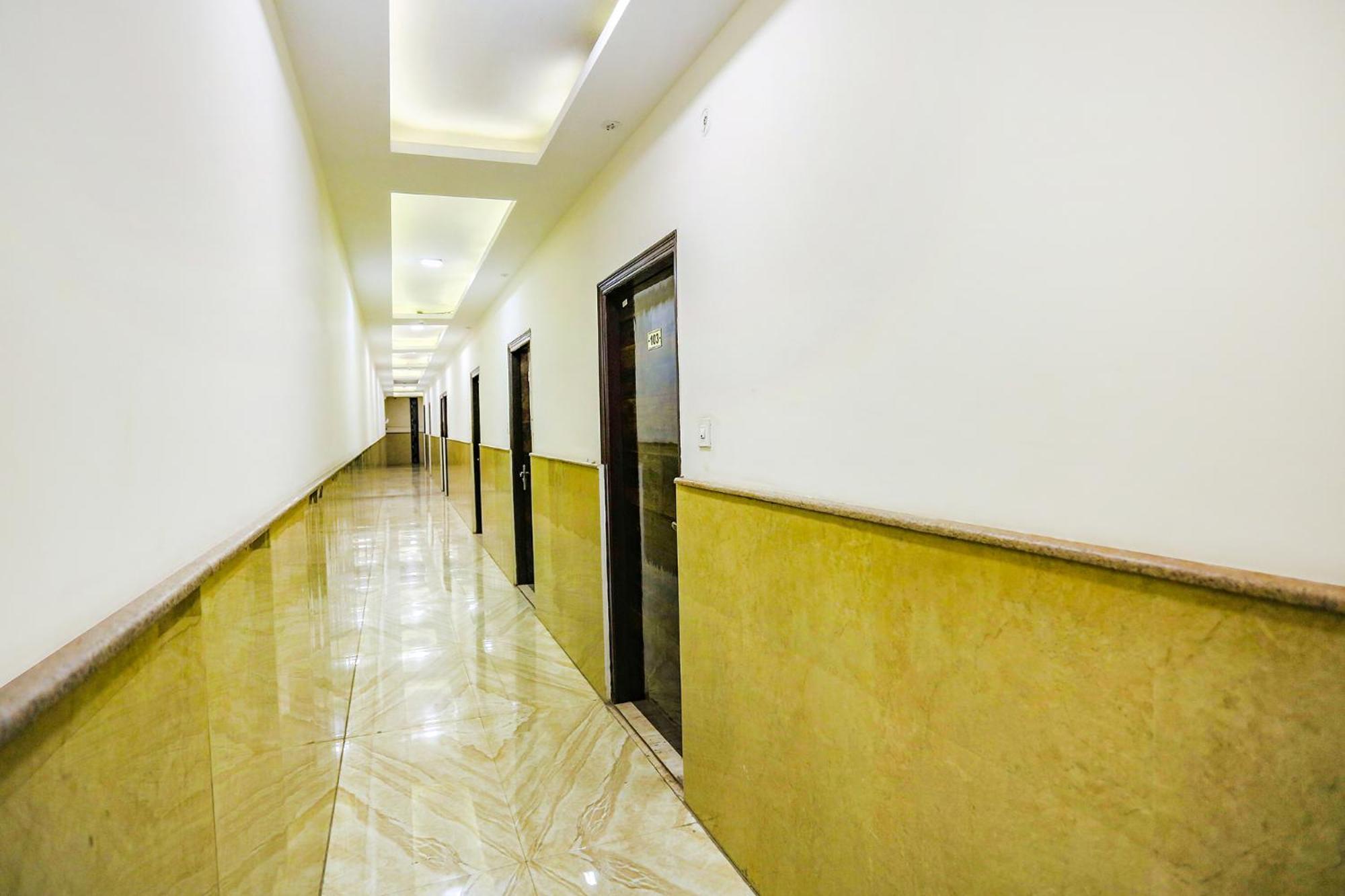 Fabhotel The Kiara Near Igi Delhi Airport New Delhi Exteriör bild